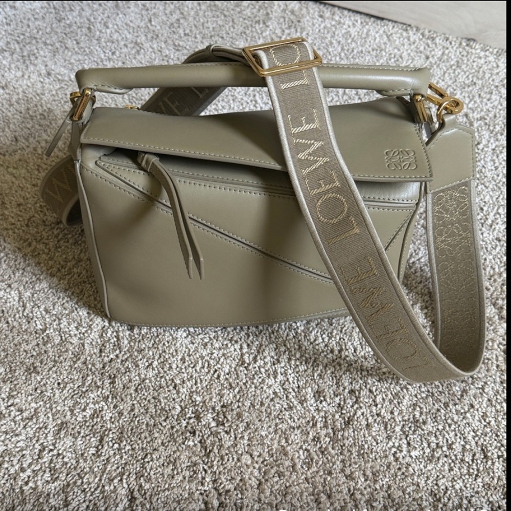 Loewe Clay Green Puzzle Small bag with strap